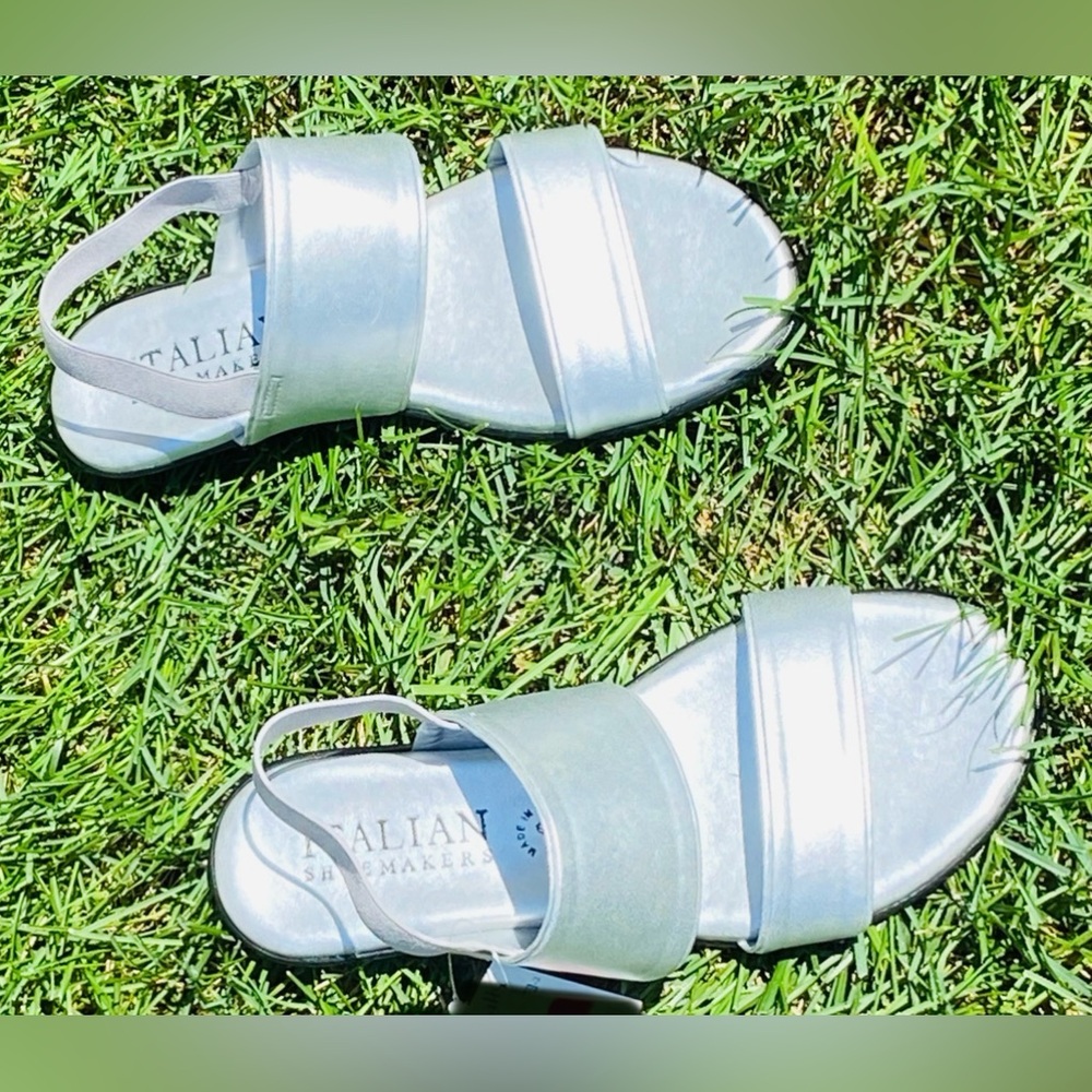 NWT Women Sz-6.5 ITALIAN SHOEMAKERS- Silver Flats Open Toe & Elastic Heal Straps - Picture 3 of 16
